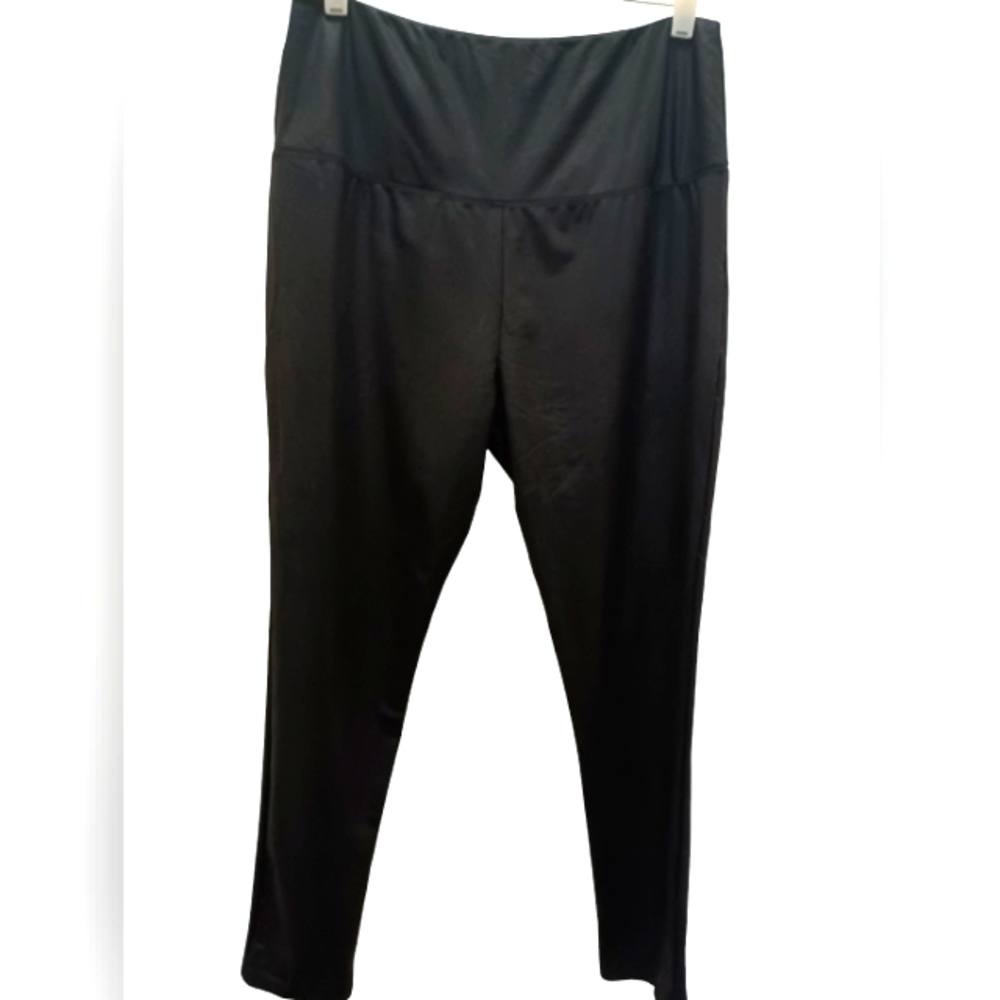 Rachel Zoe black leggings with light metallic sheen. (XL)
